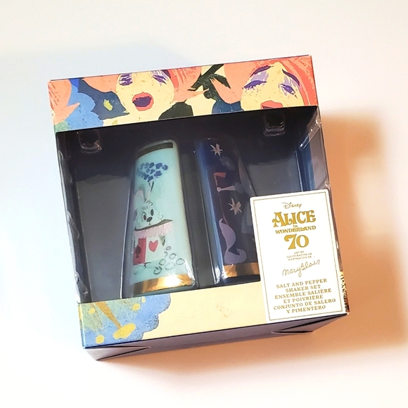 Mary Blair Alice in Wonderland 70th Collectors Ceramic Salt and Pepper Shaker - Picture 5 of 6